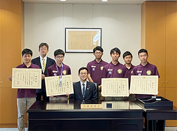 文部科学省表敬訪問01